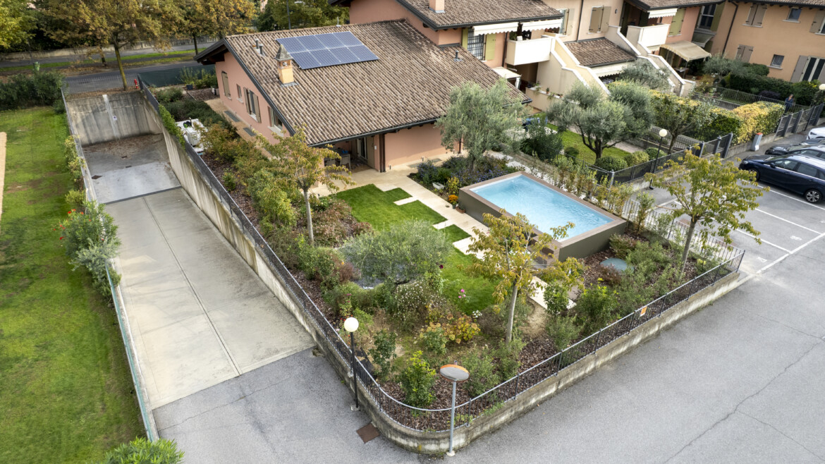 Villa L.P.